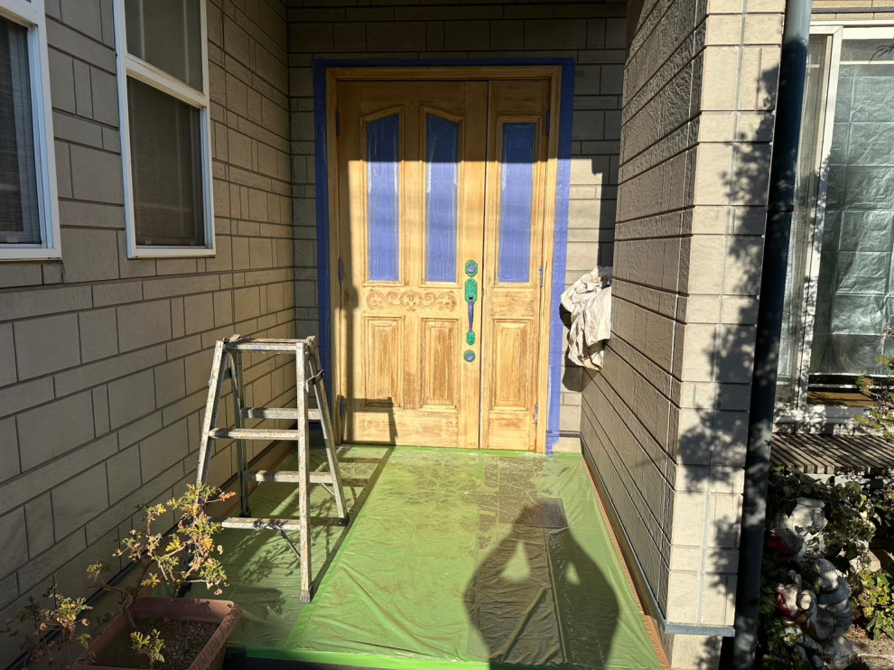 玄関ドア剥離工事