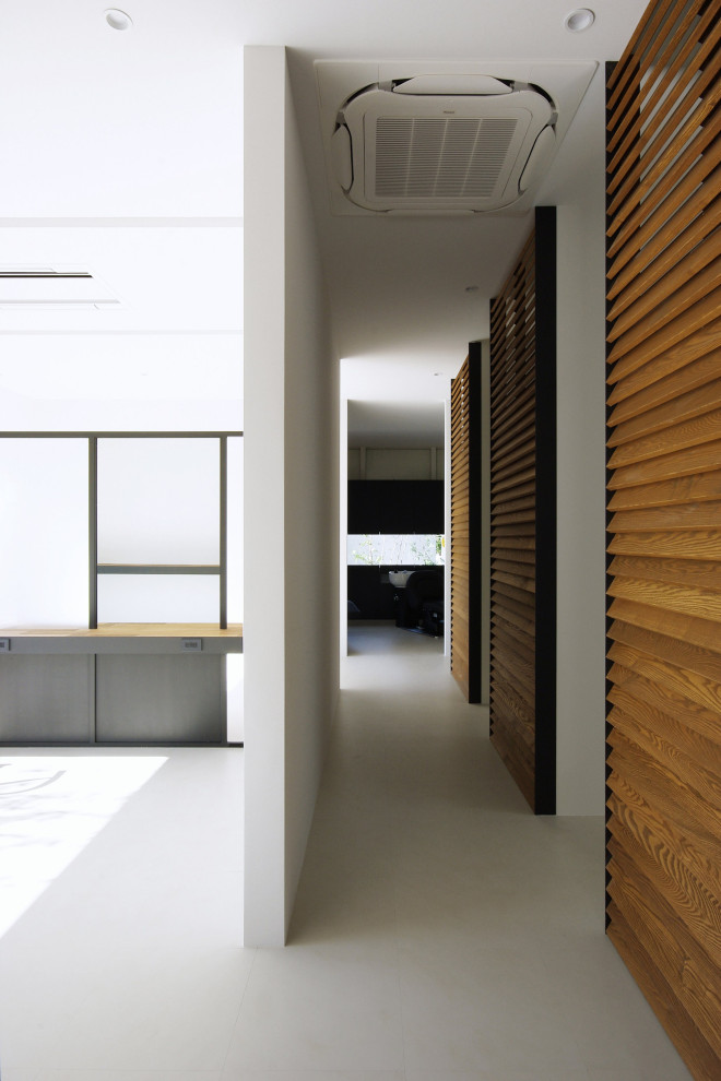 他の地域にあるモダンスタイルのおしゃれな廊下の写真