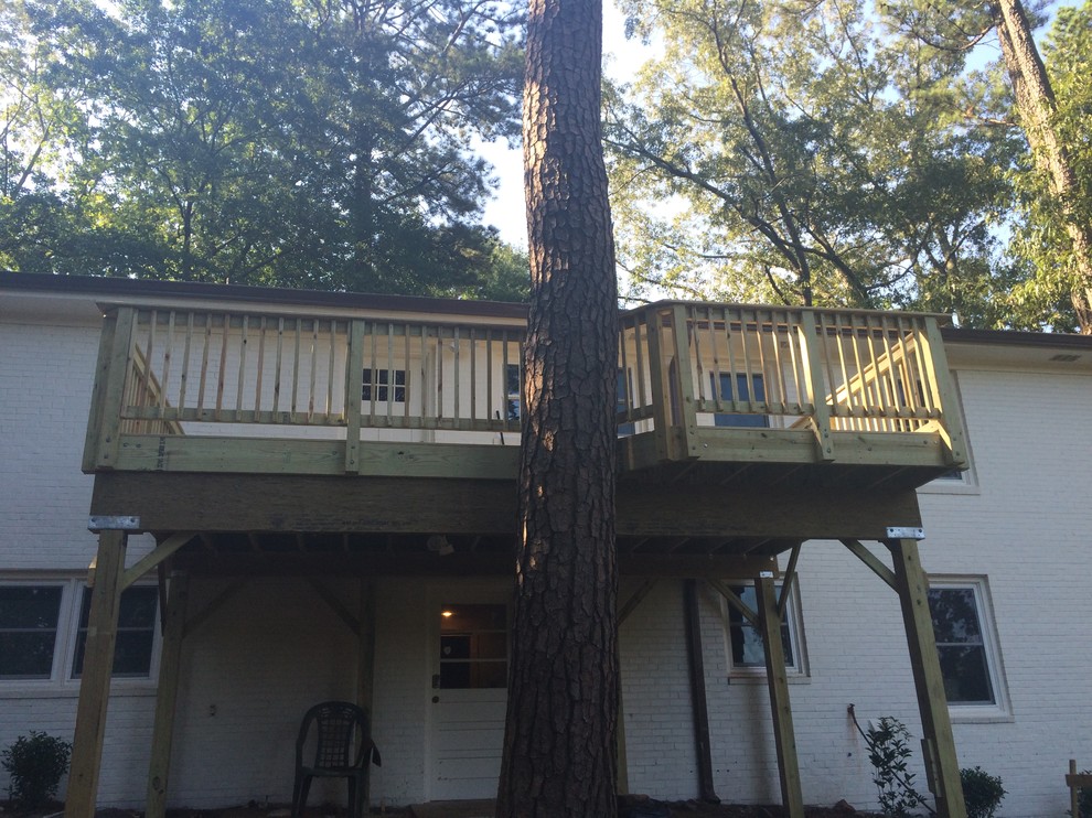 Inspiration for a rustic deck remodel in Atlanta