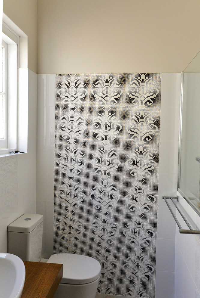 This is an example of a traditional powder room in Perth.