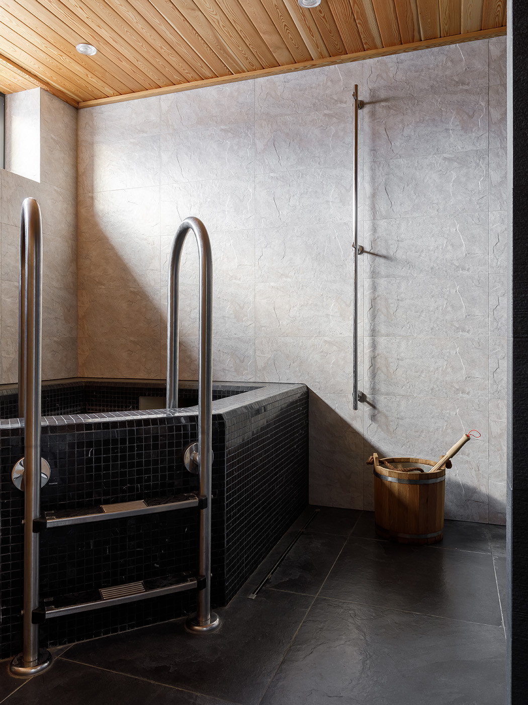 ЗАГОРОДНЫЙ ДОМ В ПОСЕЛКЕ «ОСТРОВ»