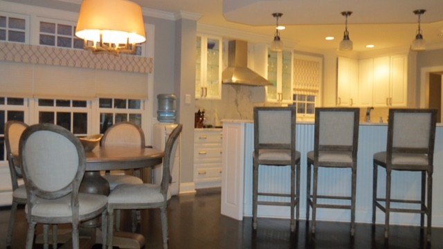 Kitchen - kitchen idea in Chicago