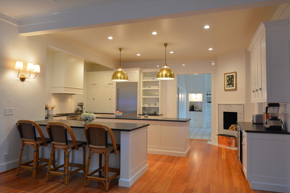 Home design - transitional home design idea in Baltimore