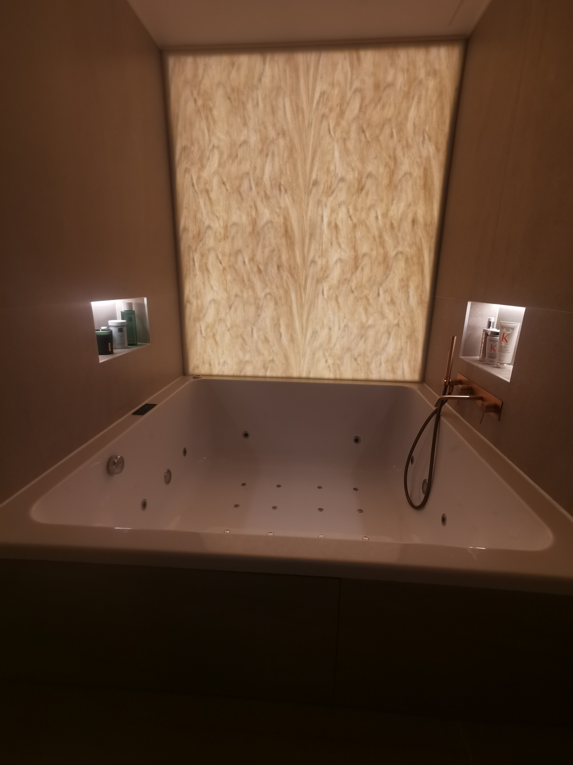 Proyecto de interiorismo y reforma integral ático -Valencia