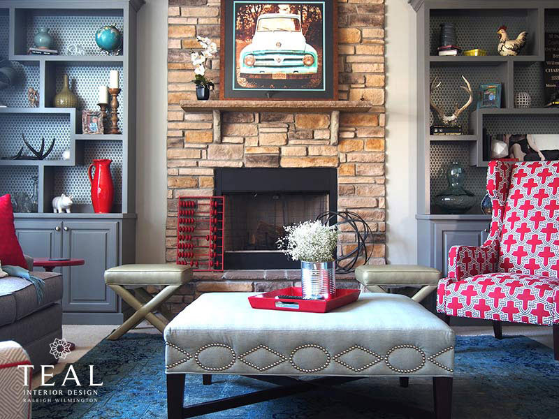 Example of a transitional home design design in Raleigh