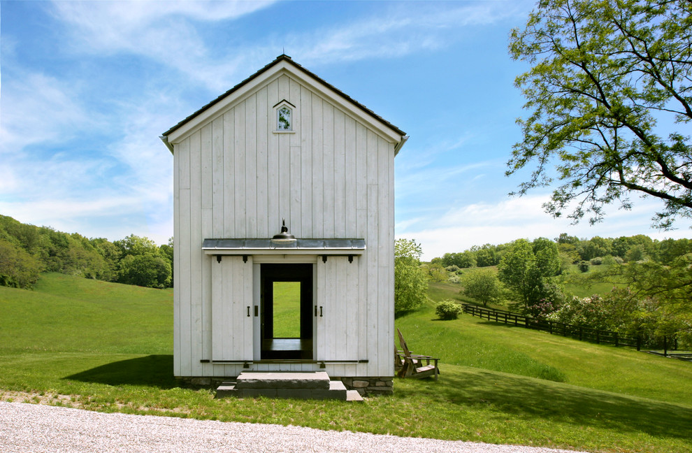 Inspiration for a small country detached barn in New York.