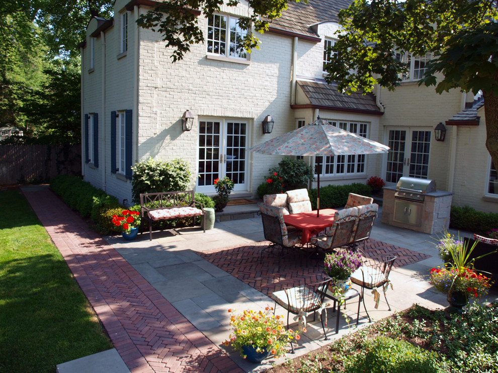 Bluestone Outdoor Dining Patio Traditional Patio Chicago by