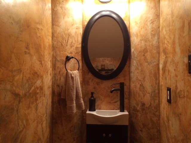 Photo of a traditional bathroom in Austin.