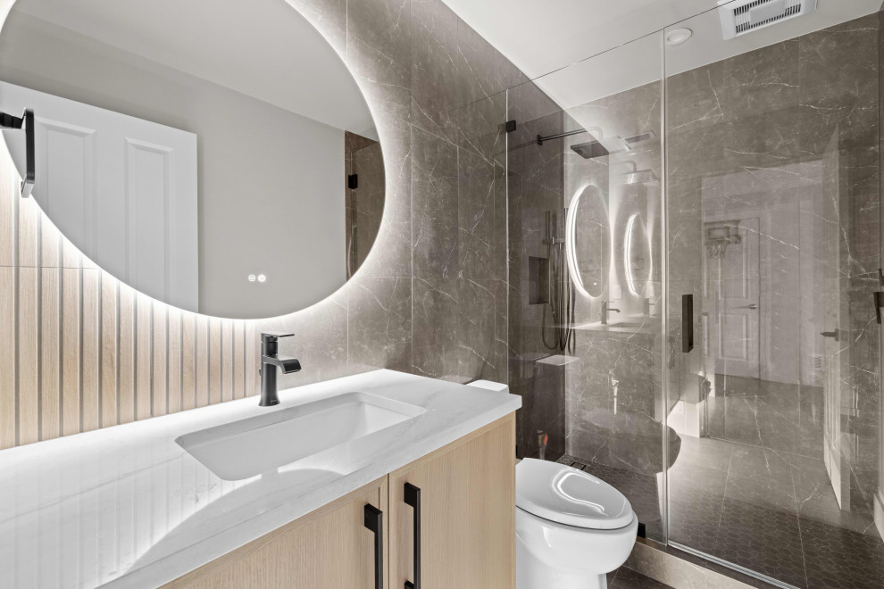 Jamaica Waterfront Bathroom – Sarasota Coastal Modern