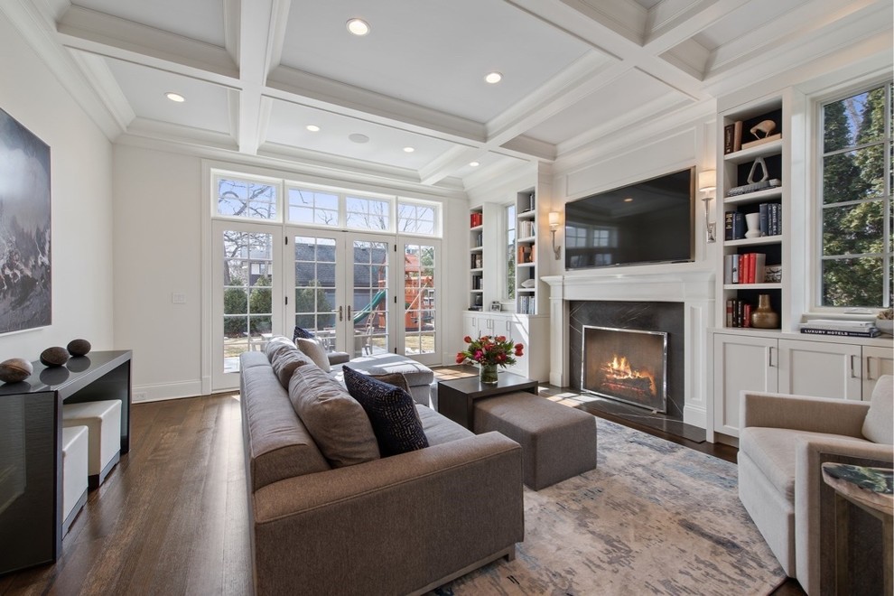 Home design - transitional home design idea in Chicago