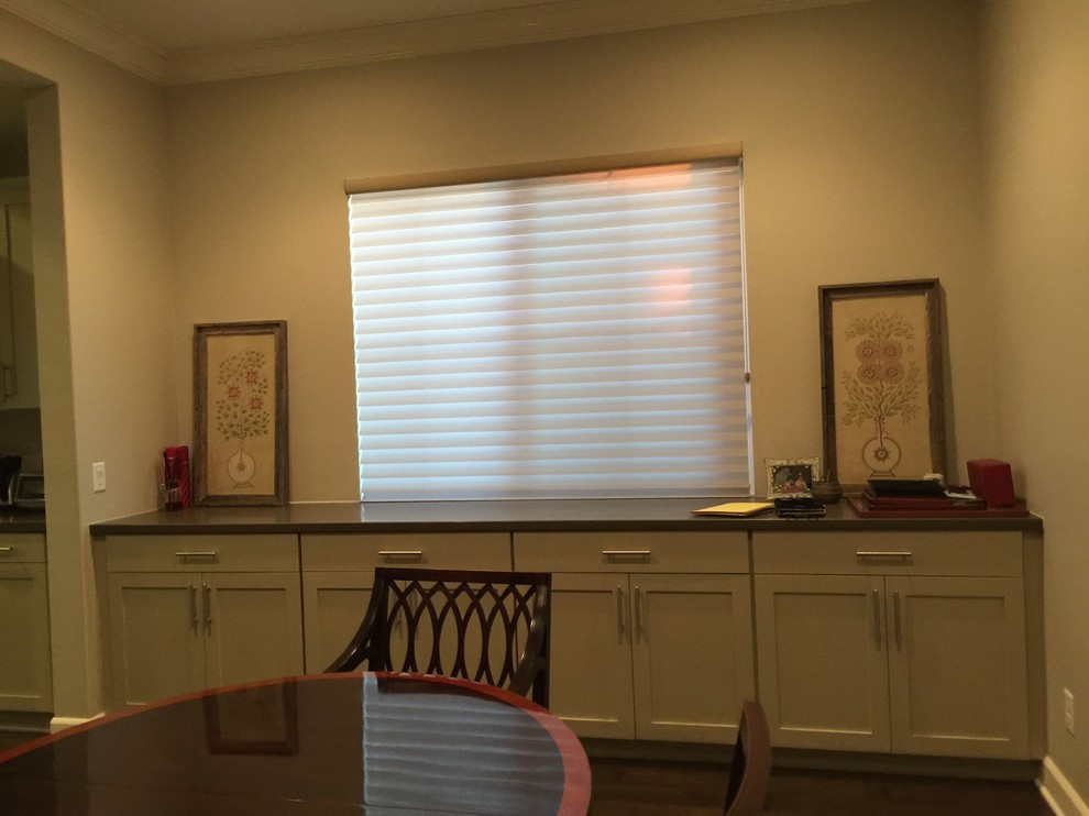 Dining room - transitional dining room idea in Orange County