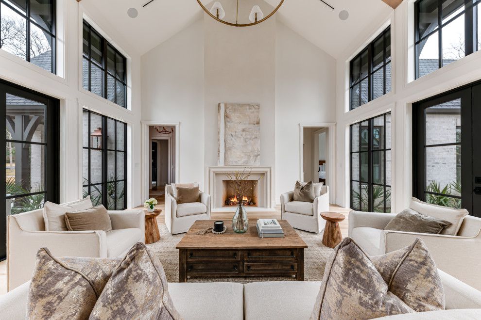 Home design - transitional home design idea in Dallas