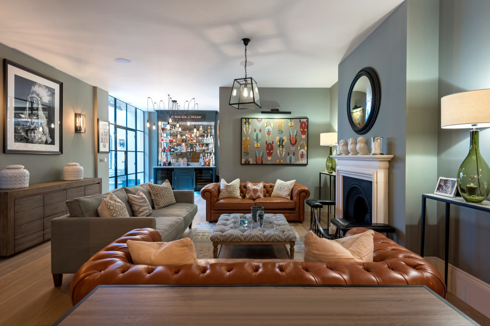 This is an example of a contemporary family room in London.
