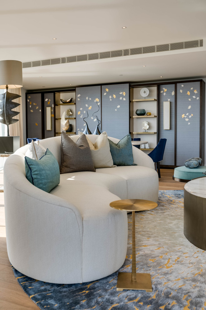 Large modern living room in London.