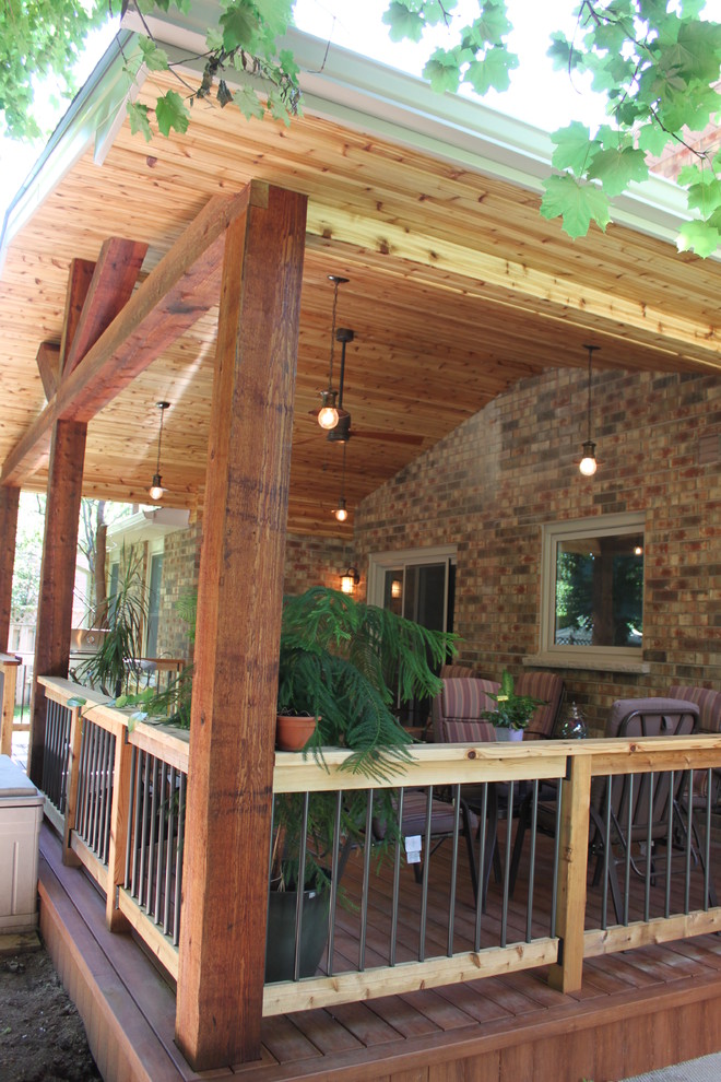 Inspiration for a rustic deck remodel in Toronto