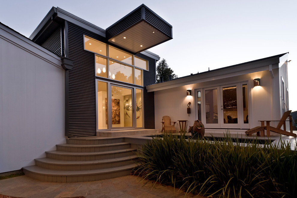 Inspiration for a contemporary home design remodel in San Francisco