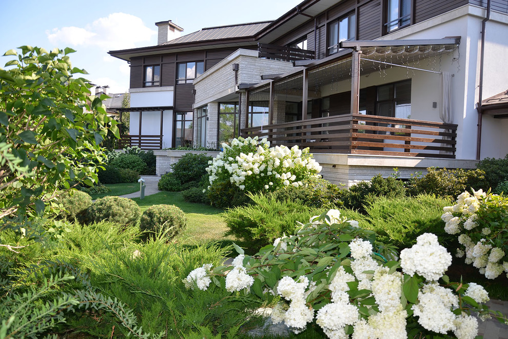 Современный сад в КП "Бенелюкс" вилла 1