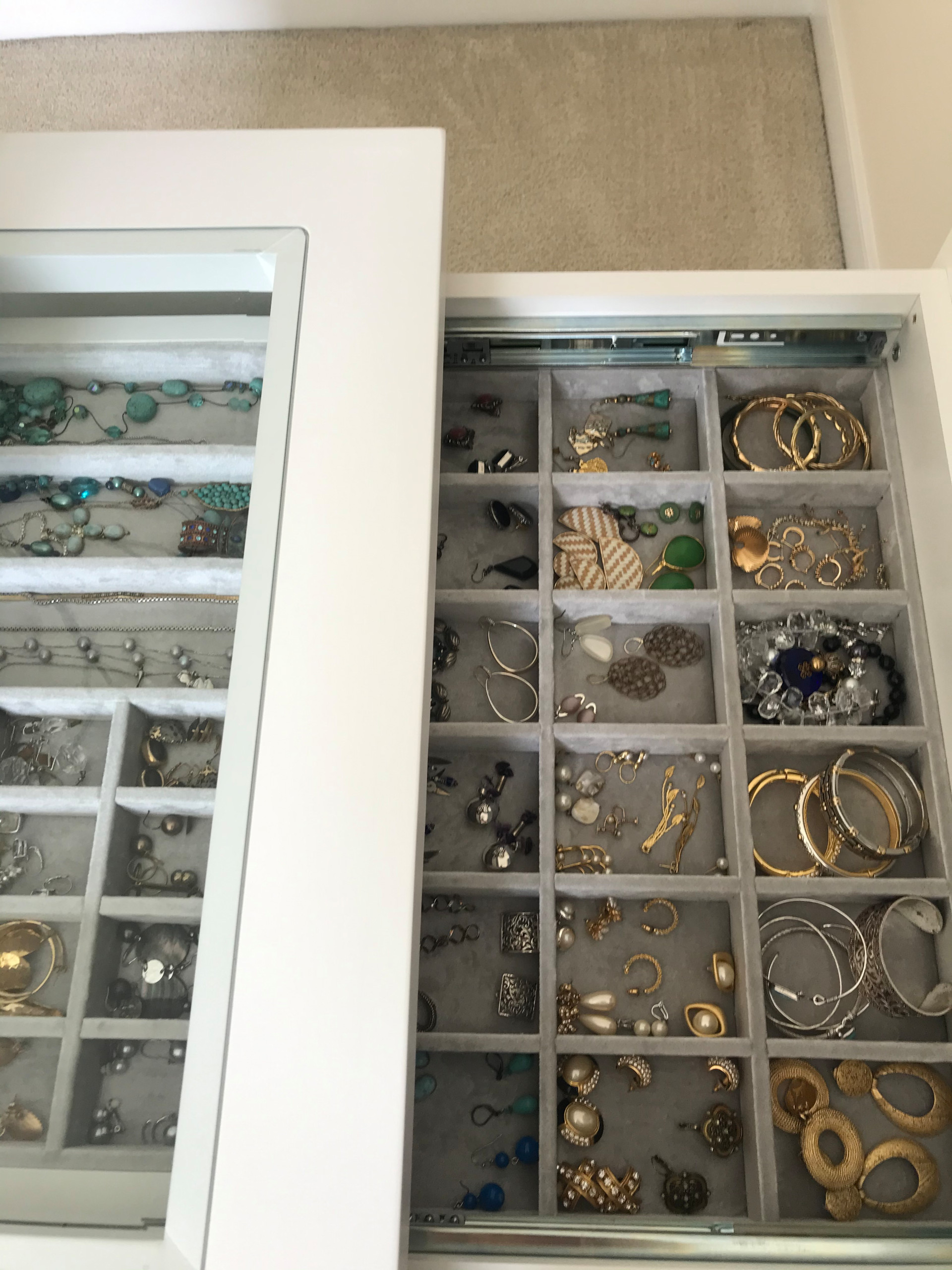 Doored & Mirrored Wall & Island Masterpiece