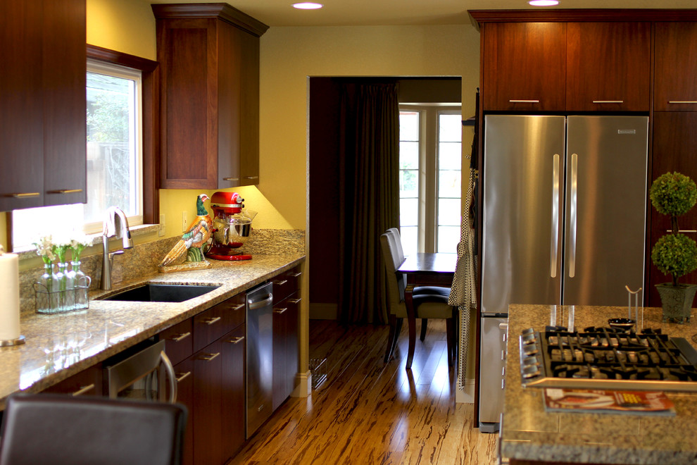 Kitchen - transitional kitchen idea