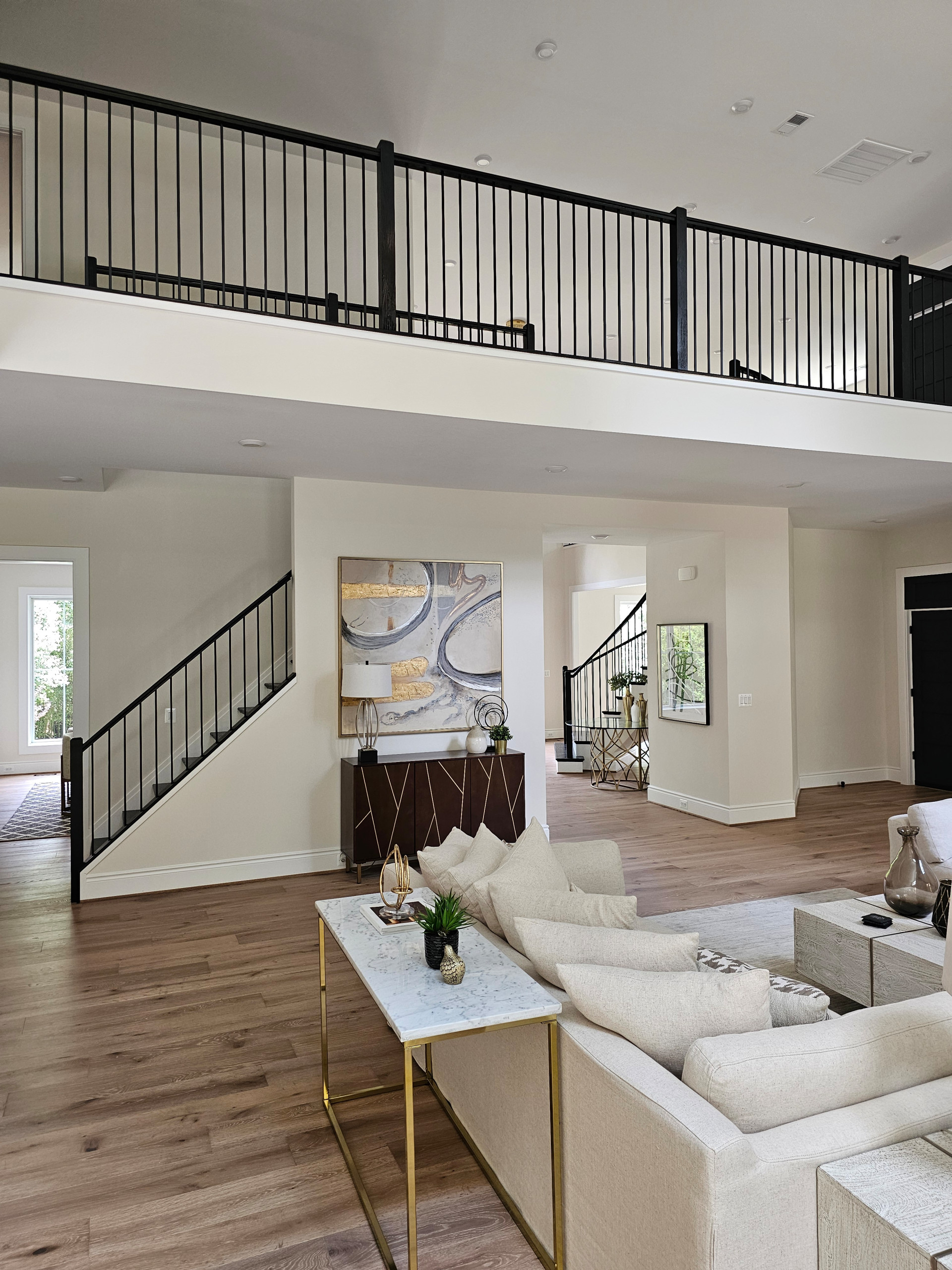 Elegant Curve Elevates Modern Design, Mclean, VA 22101