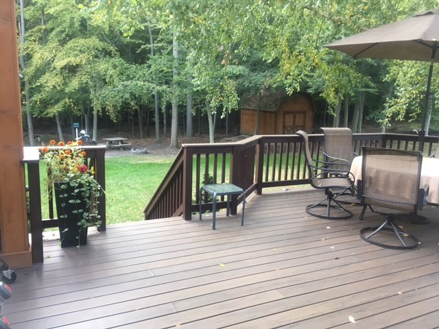 DECKS 