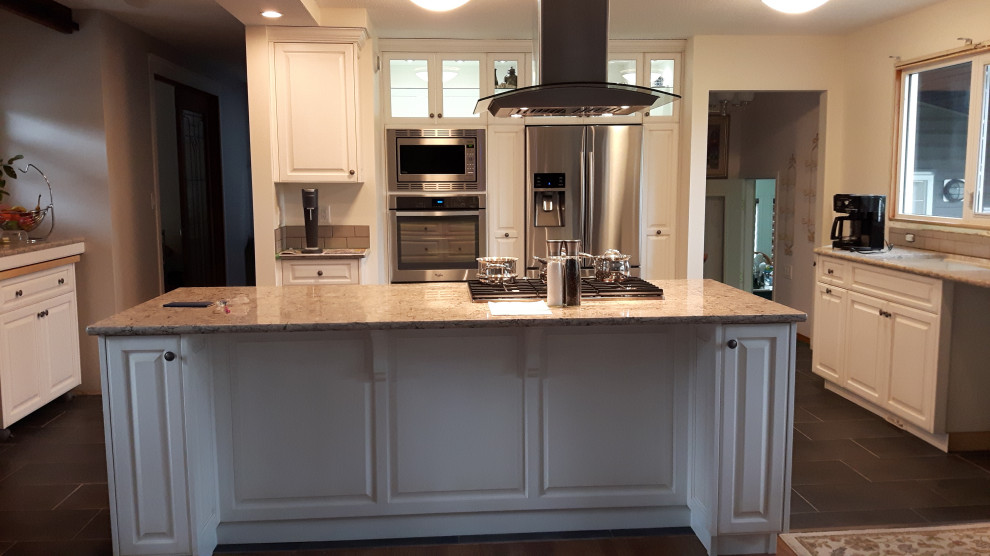 Transitional kitchen photo in Calgary