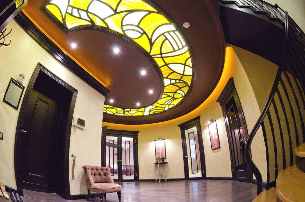 "неоклассический контраст" 2х уровневая квартира