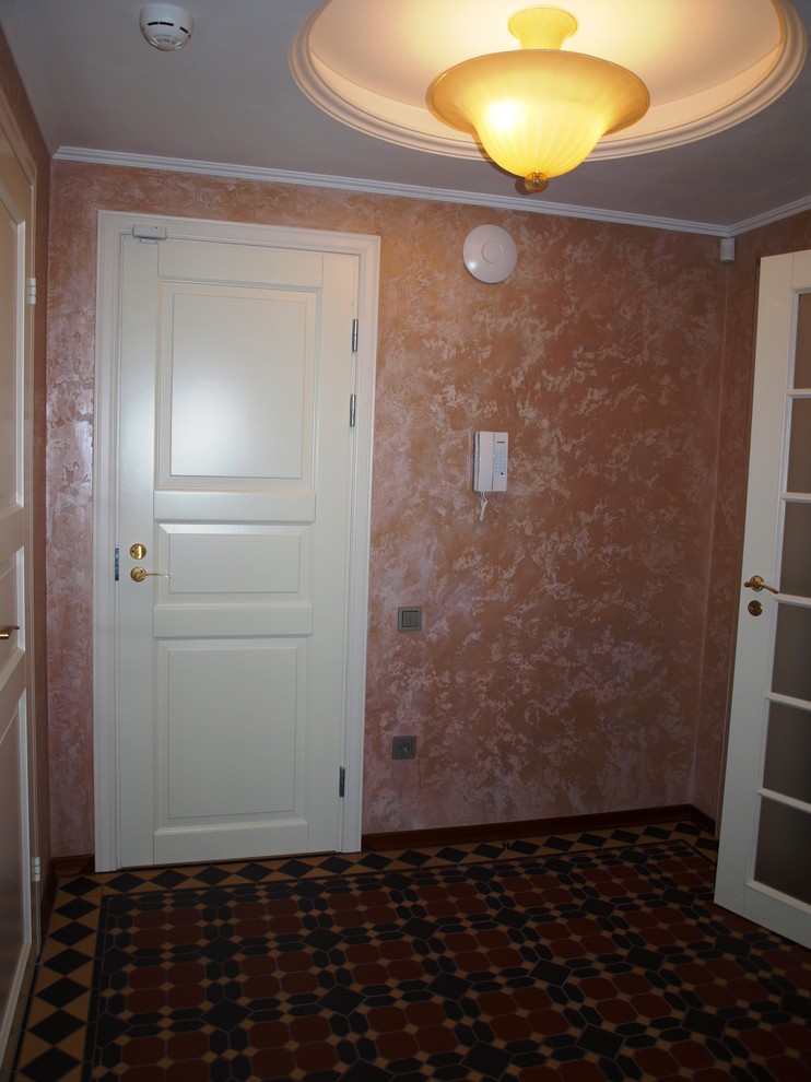 Дом на склоне холма