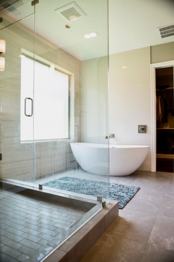 An amazing home remodel is COMPLETE in the FAR NORTH DALLAS neighborhood of Dallas. Updated and expanded the master bath.