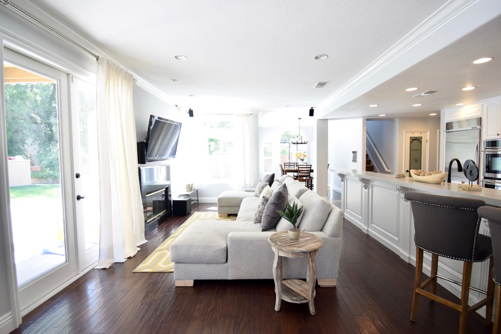 Inspiration for a transitional home design remodel in Orange County