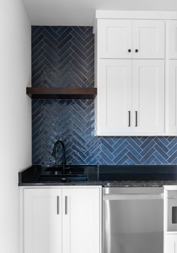 Home design - transitional home design idea