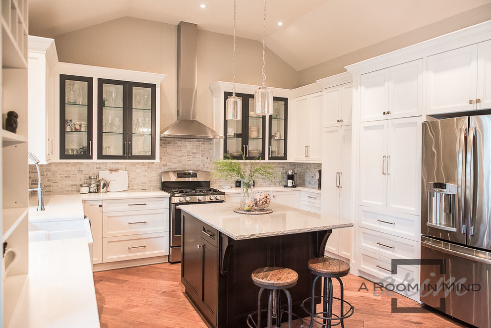 Inspiration for a transitional kitchen remodel in Toronto