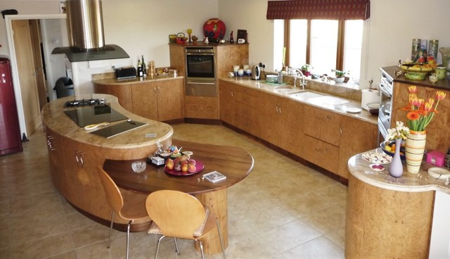 Curved Kitchen eklektisk-koekken