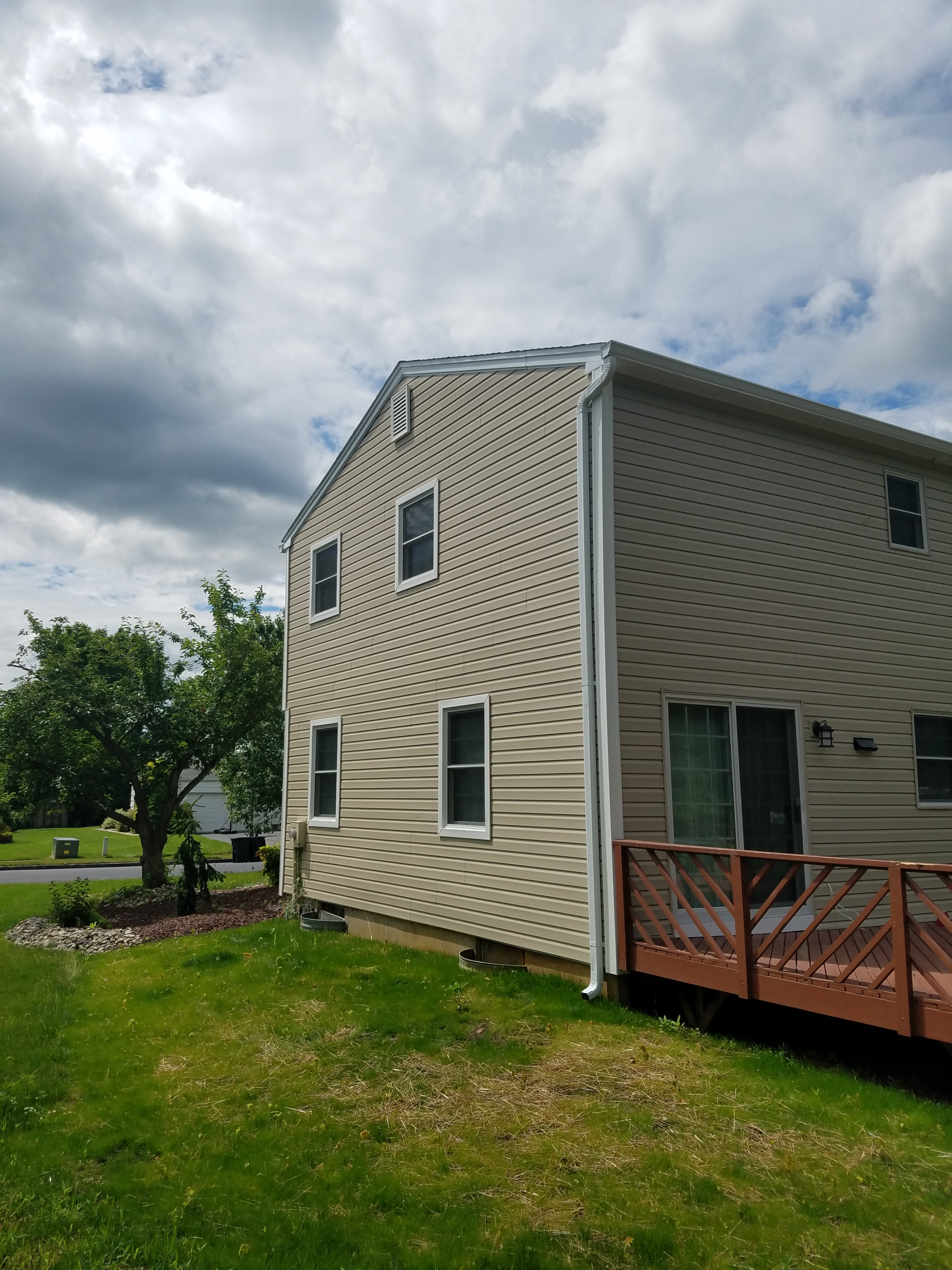 New Windows, Vinyl Siding, and Gutters at Gunpowder Drive in East Brunswick, NJ
