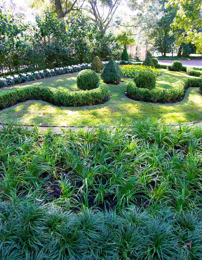 Contemporary garden in Houston.