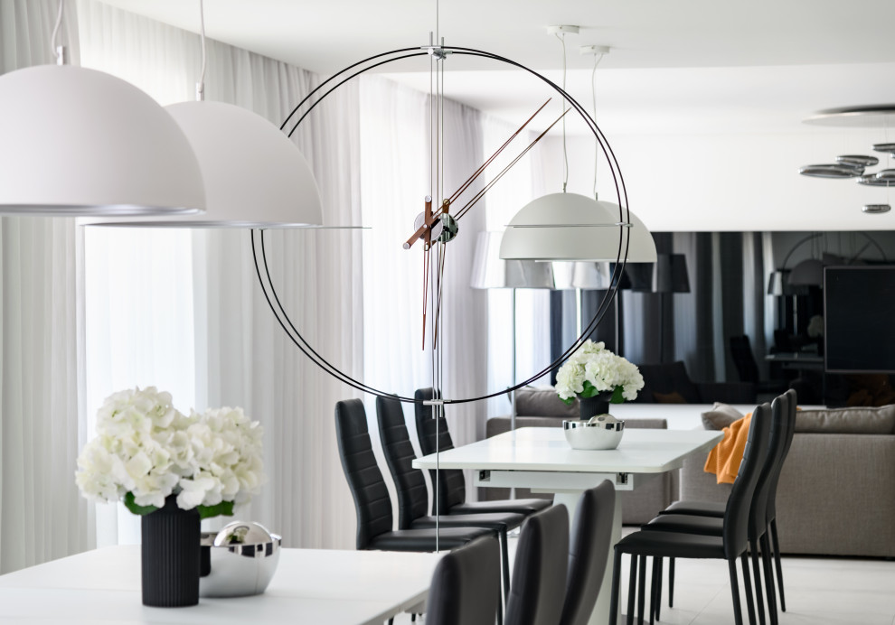 Стильная черно-белая квартира в Новосибирске