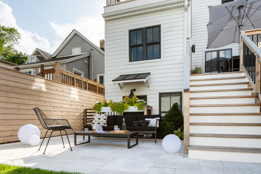 This is an example of a transitional landscaping in Chicago.
