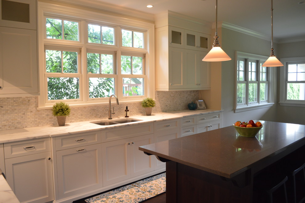 Kitchen - kitchen idea in Detroit