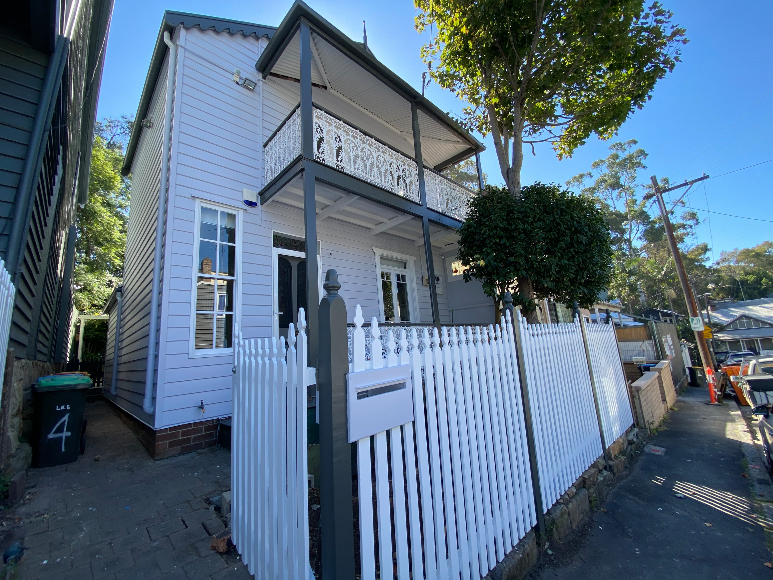 RESTORATION OF A HISTORIC BALMAIN HOME