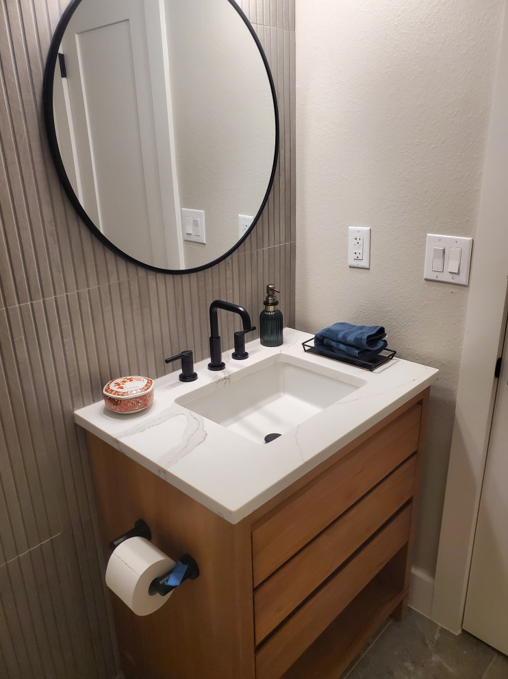 Transitional home design photo in Austin
