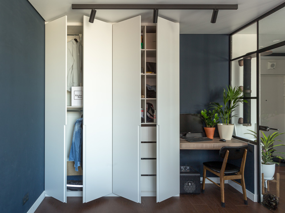 Синяя кухня и шкаф ЖК Преображение