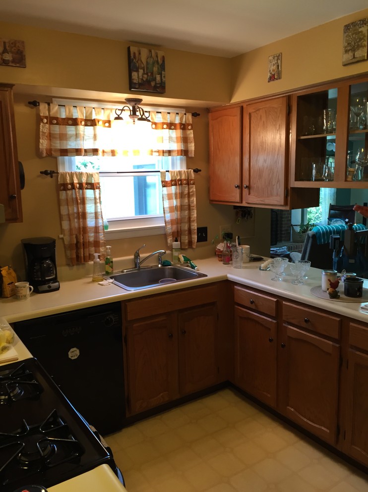 Bright Kitchen from Dark and Crowded, Harrisburg, Pennsylvaia