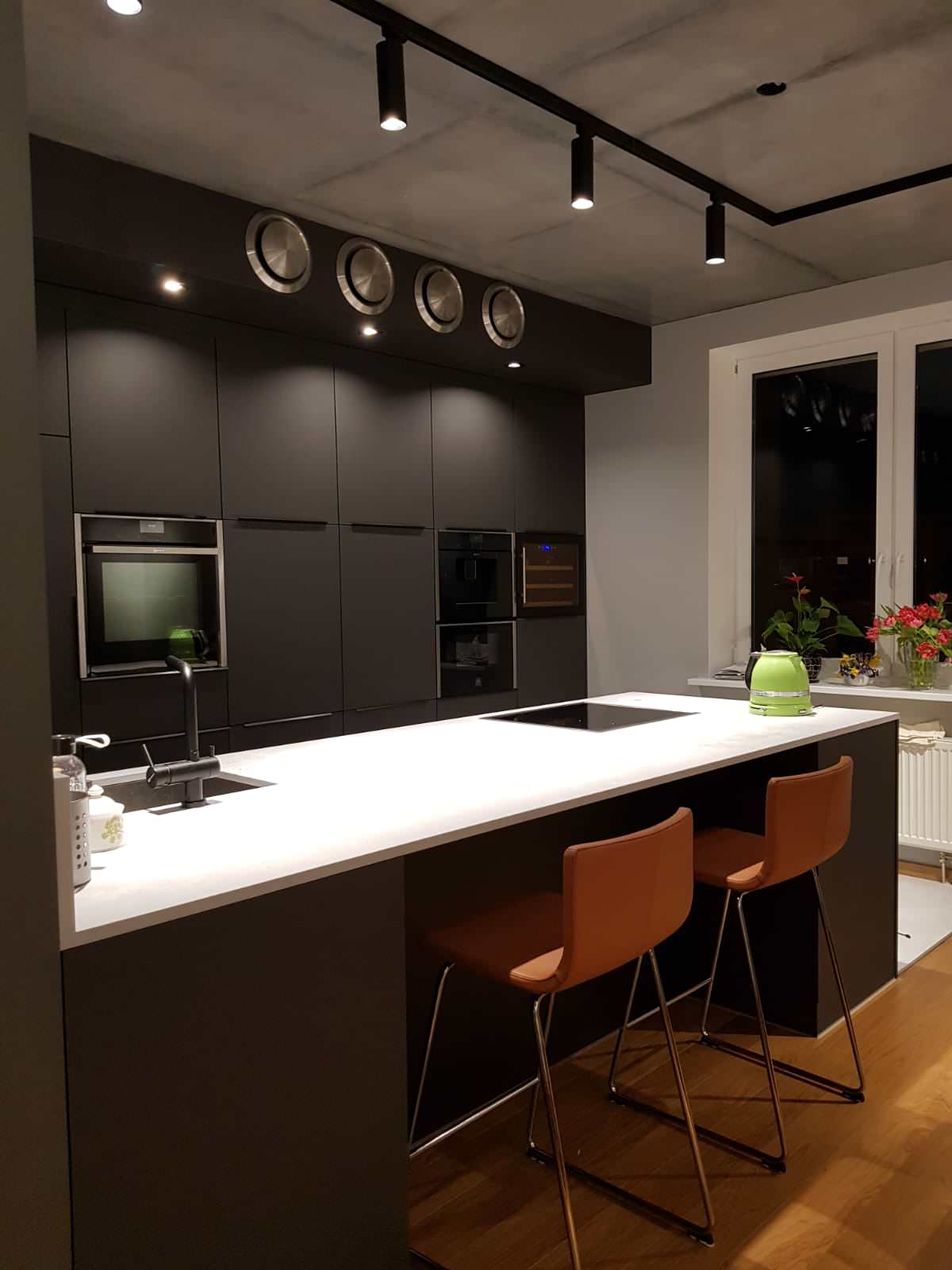 Кухня в современном интерьере