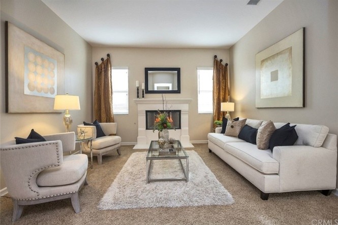 Transitional home design photo in Orange County