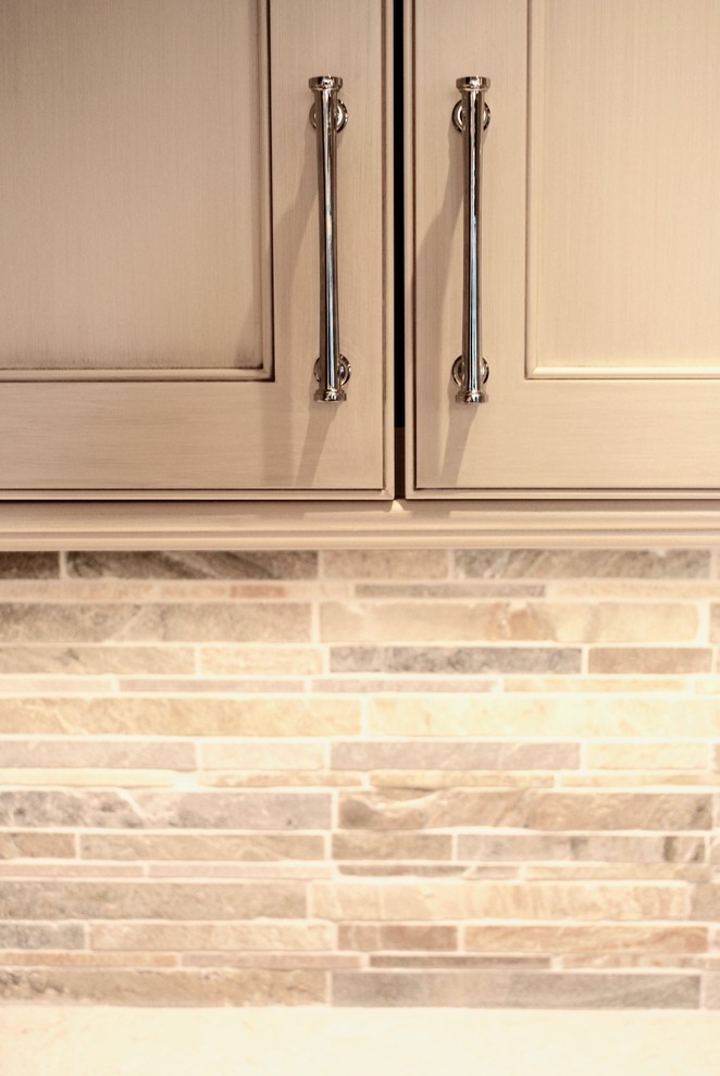 Inspiration for a transitional kitchen remodel in Burlington