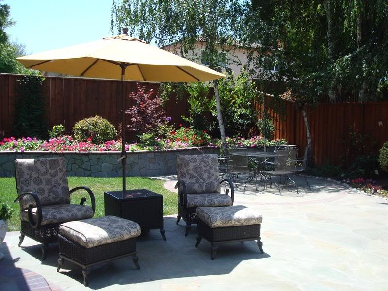 My patio furniture is here (finally)!