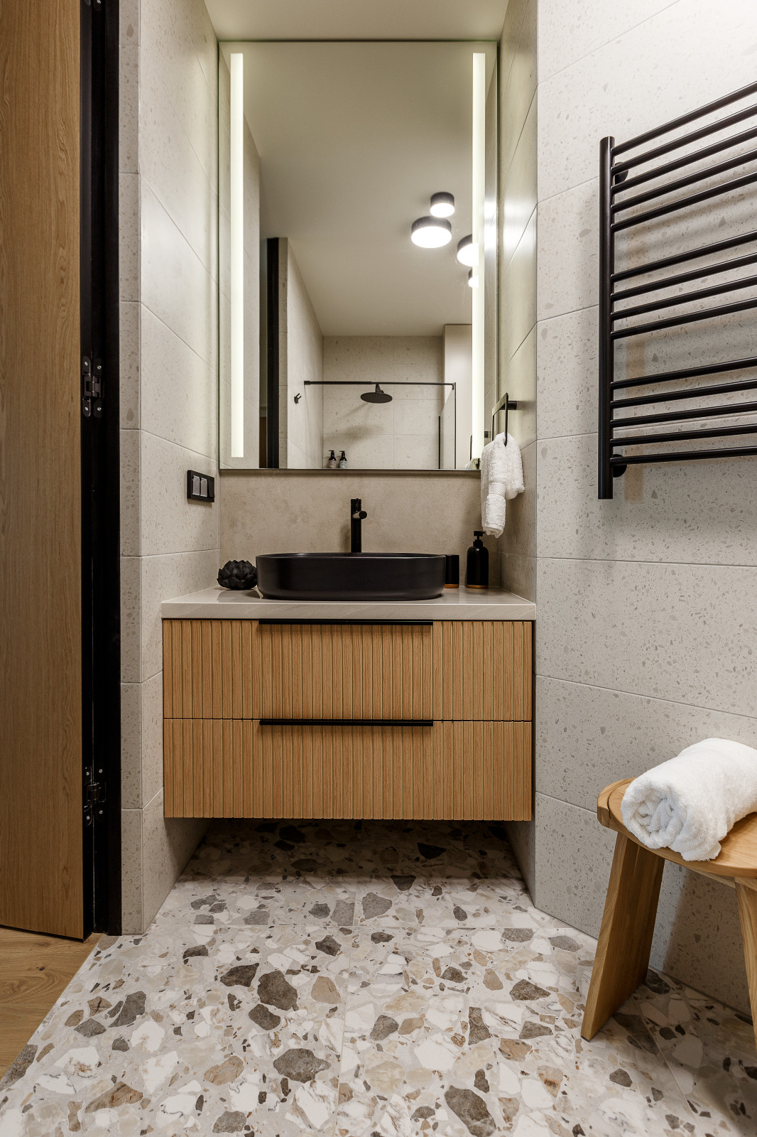 Фото. Камни на берегу, 70м.кв. ЖК Морская Симфония