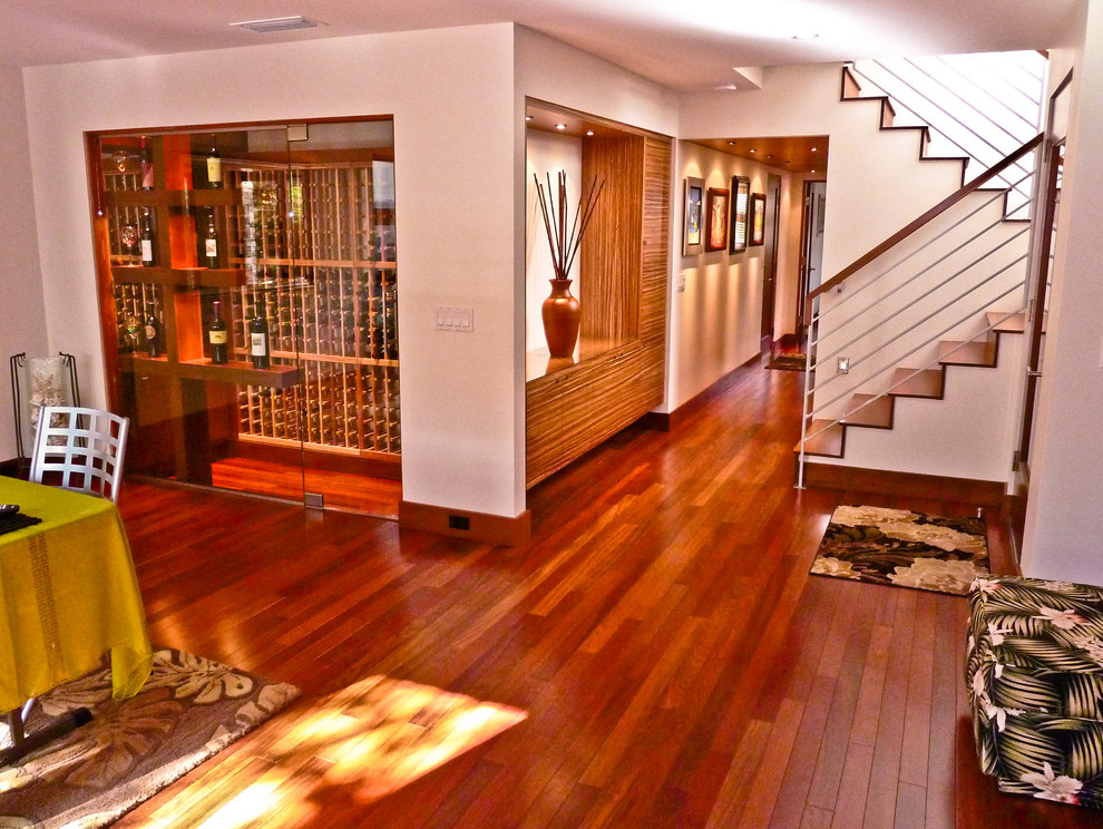 This is an example of a contemporary wine cellar in Los Angeles.