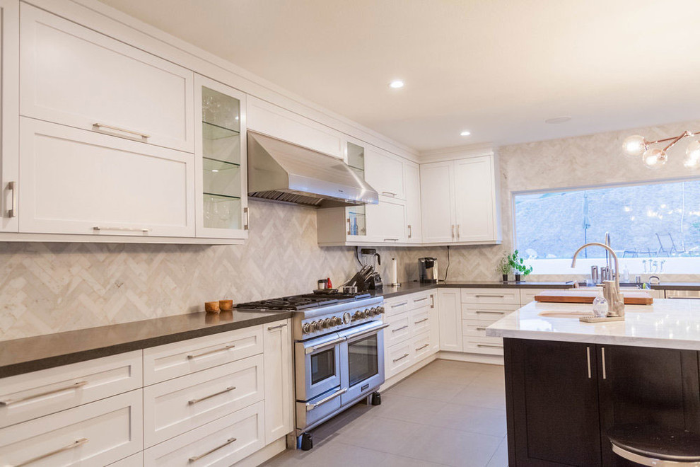 Transitional kitchen photo in Los Angeles