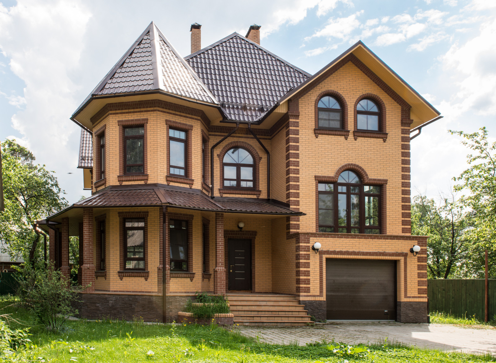 Дом на Чапаева. Площадь 460м2